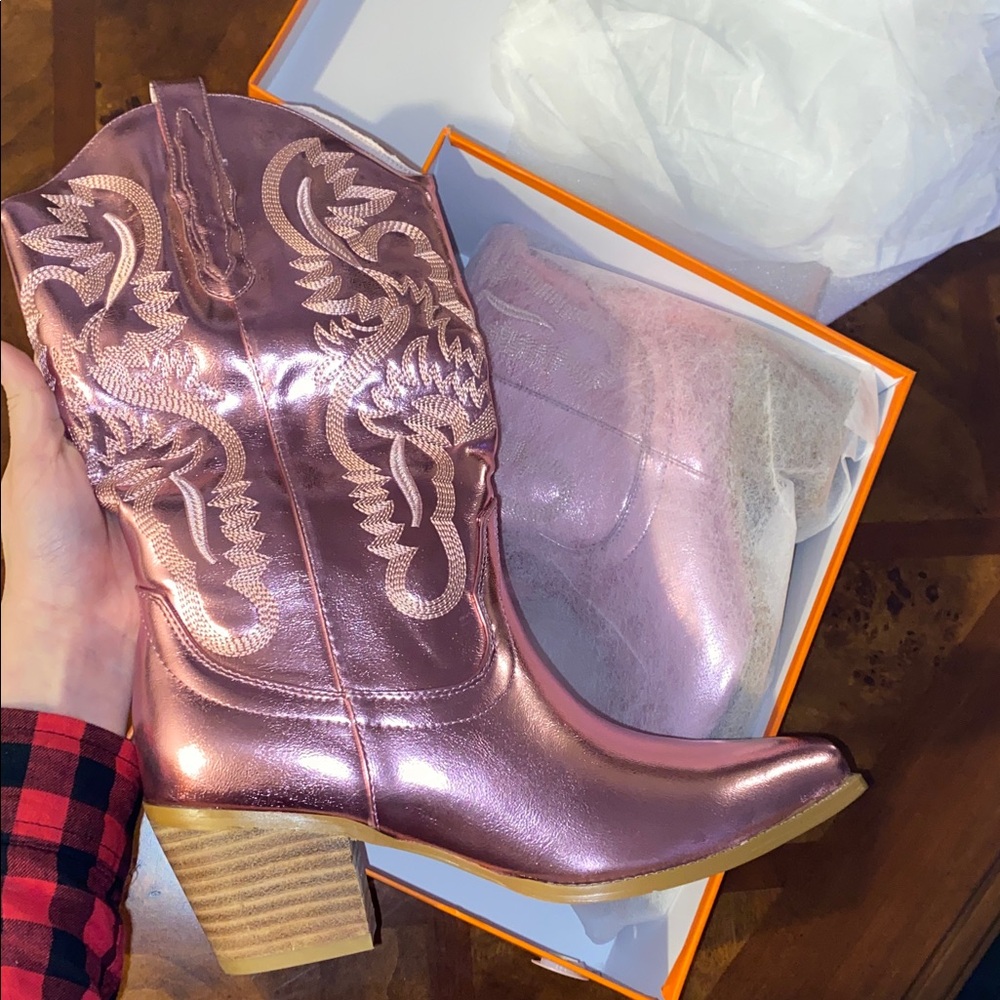 NWT- Pink Heeled Metallic Cowboy Boots for Women - Picture 2 of 7